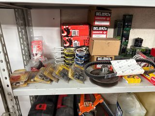 Ricambi moto: oli, spray, additivi Anche per moto