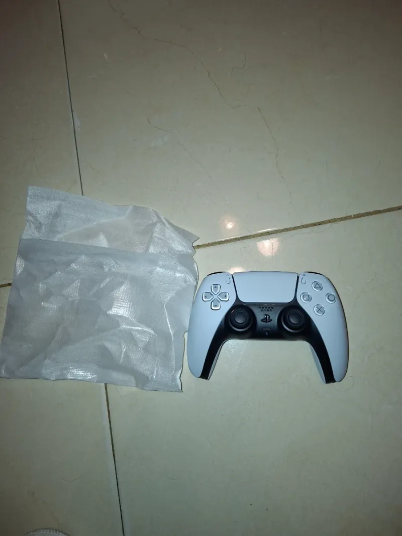 Mando PS5 sin estrenar