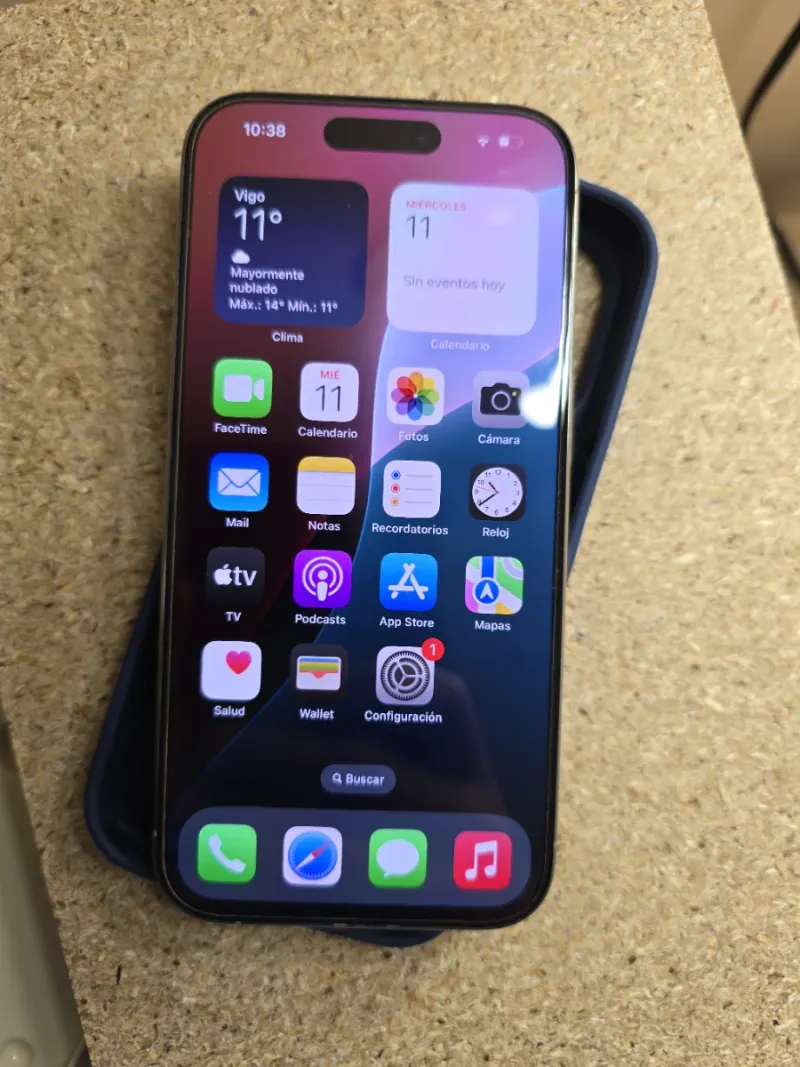 iPhone 15 Pro gris /ESIM
