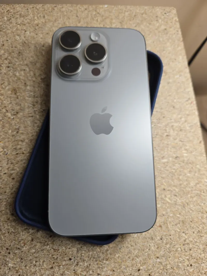 iPhone 15 Pro gris /ESIM afbeelding 3