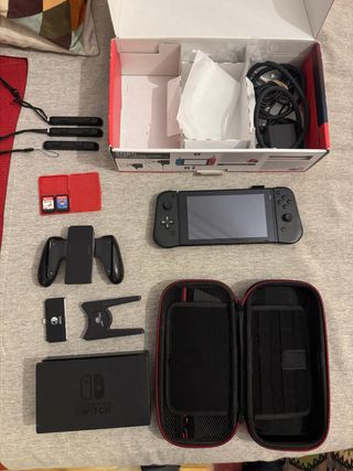 Nintendo Switch Negra con Accesorios