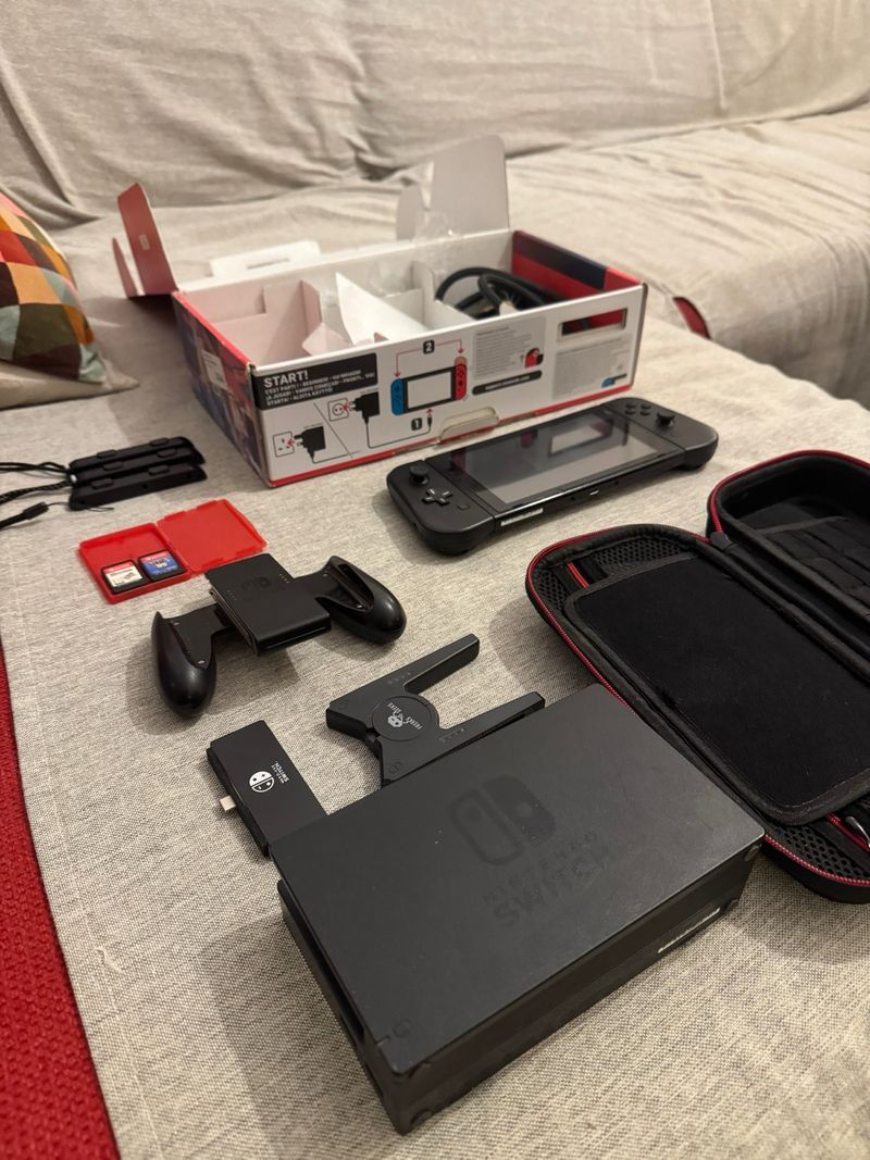 Nintendo Switch Negra con Accesorios afbeelding 2