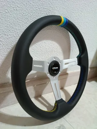 Volante semidesplazado y piña Mercedes