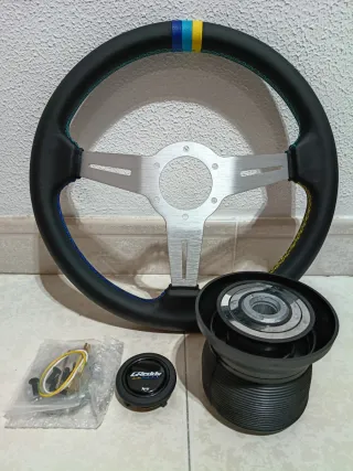 Volante semidesplazado y piña Mercedes