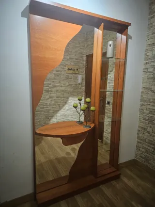 Mueble recibidor madera y cristal