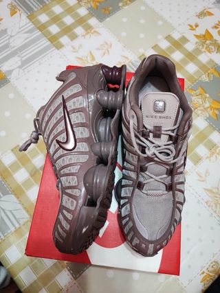 Nike Shox TL Talla 42 Beige/Marrón