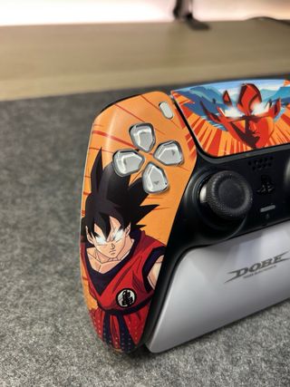 Mando PS5 Dragon Ball con joysticks magnéticos
