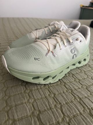 Zapatillas On Running Cloud Verdes Blancas