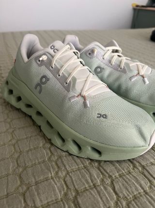 Zapatillas On Running Cloud Verdes Blancas