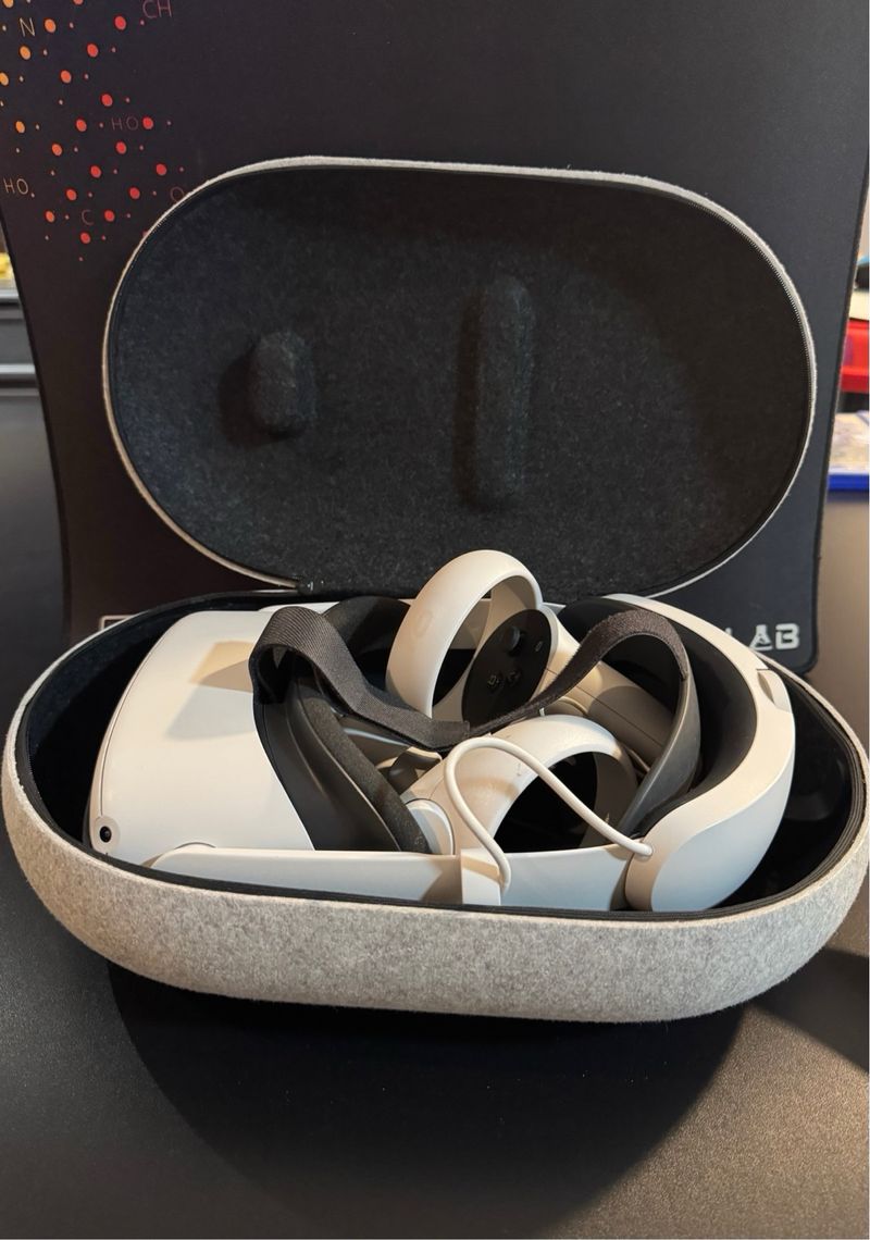 Meta Quest 2 Gafas VR + Estuche+ batería extra afbeelding 5