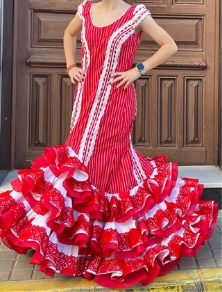 Traje de Flamenca Rojo Encaje Talla 40-42