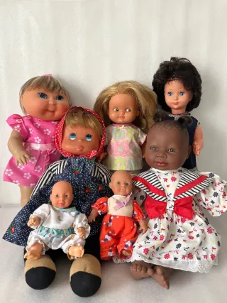 Lote di bambole antiche