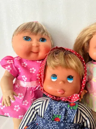 Lote di bambole antiche