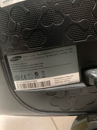 Monitor Samsung Negro Pequeño