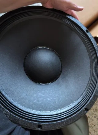 Gallien-Krueger 1×15 Cabinet – Eminence Double-T15