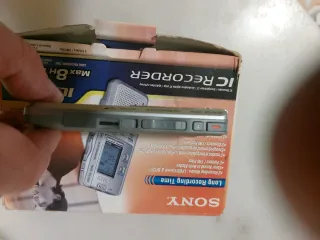 Grabadora Digital Sony ICD-B16 Plata