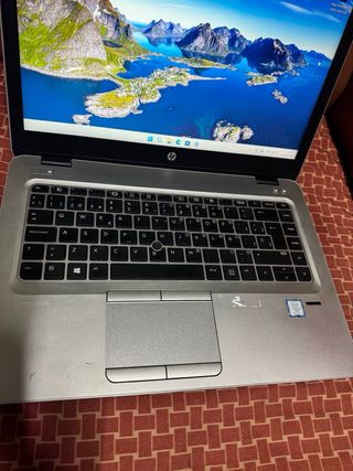 Portátil HP 14 i5 8GB/256GB SSD FULL HD Win 11
