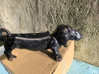 Raspador de botas antiguo perro salchicha