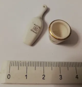 Miniaturas casa muñecas: Saco harina, pala, vaso.