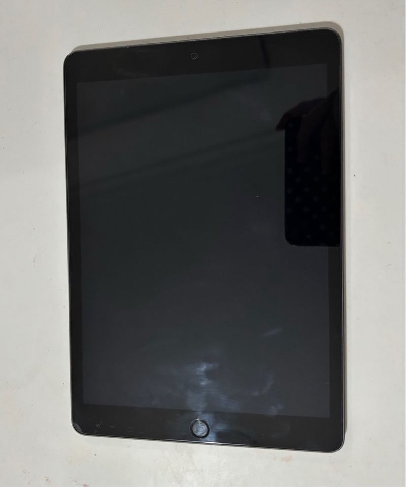iPad 9ª Gen 64GB Gris Espacial afbeelding 3