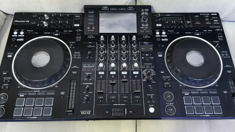 Pioneer XDJ-XZ DJ Controller afbeelding 5