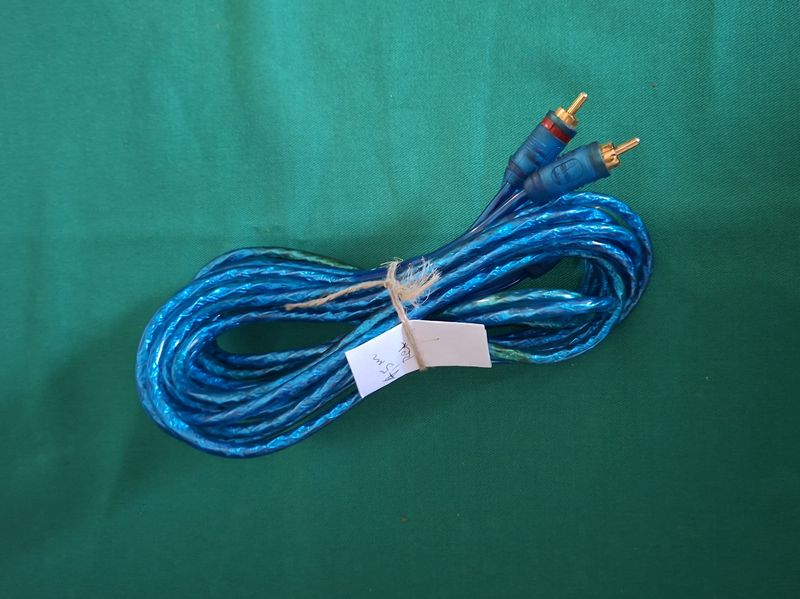 Cabos de audio RCA, marca Stinger, 5.20m