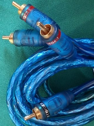 Cabos de audio RCA, marca Stinger, com 5.20m