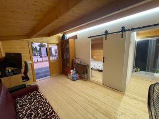 Casa de madera maciza con aislamiento