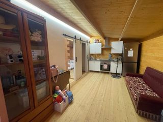 Casa de madera maciza con aislamiento