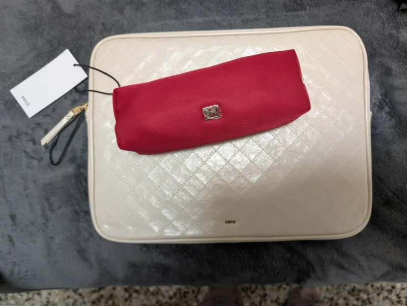 Funda Mango acolchada más estuche  Super elegante