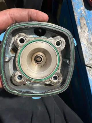 Vendo singolarmente o scambio con marmitta piaggio