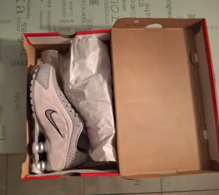 Zapatillas Nike Shox R4 Beige/Plata