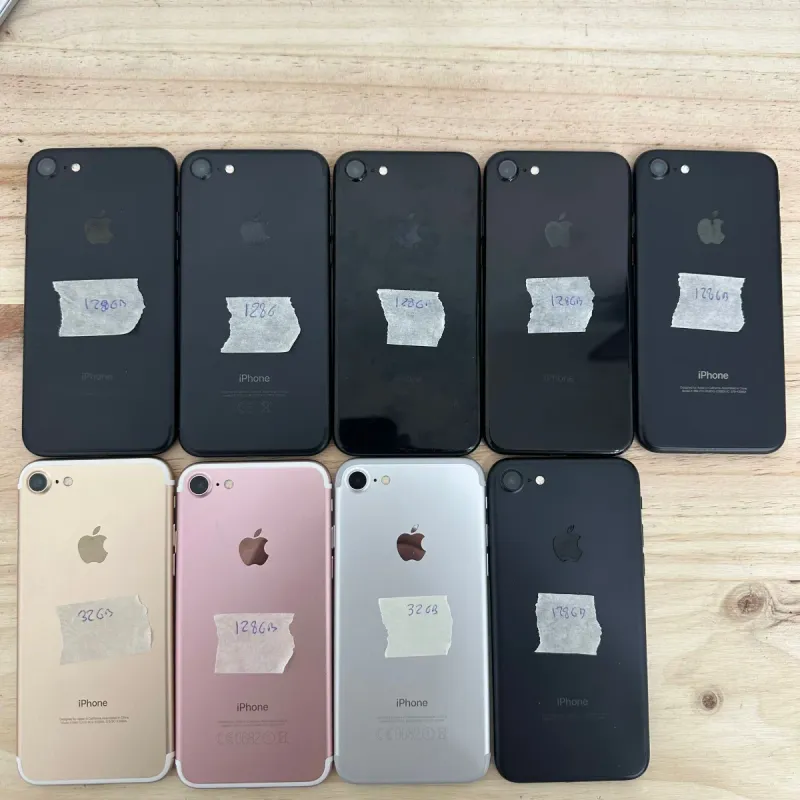 Lote 9 iPhones 7 (128GB/32GB)