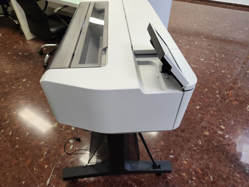 Plotter Epson T3100 con pedestal afbeelding 3