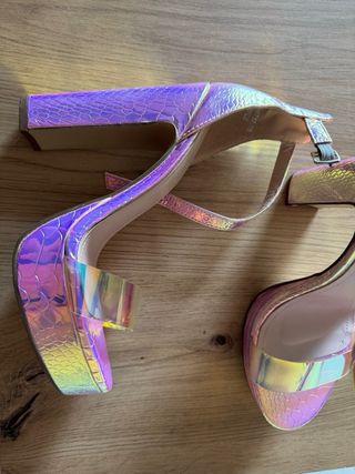 Tacones tornasolados rosa y morado