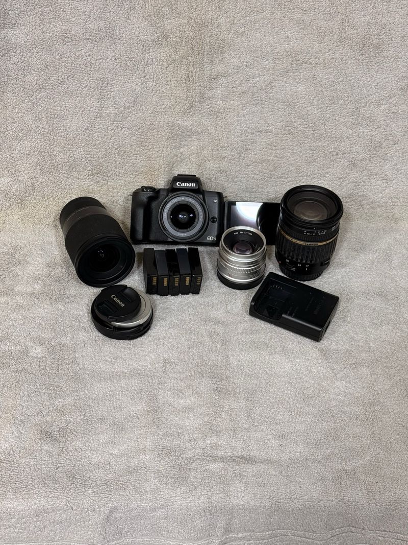 Canon EOS M50 + 4 Objetivos + Accesorios