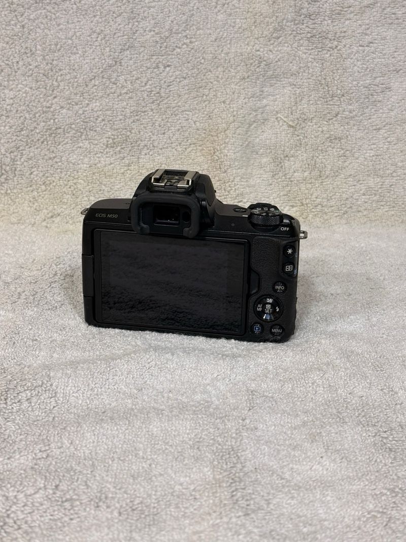 Canon EOS M50 + 4 Objetivos + Accesorios afbeelding 8