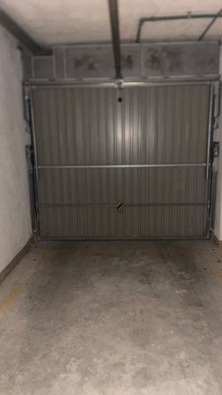 Puerta de garaje con motor