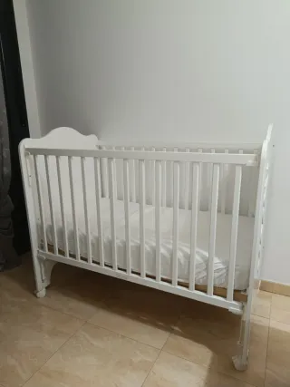 Cuna con colchón incluido