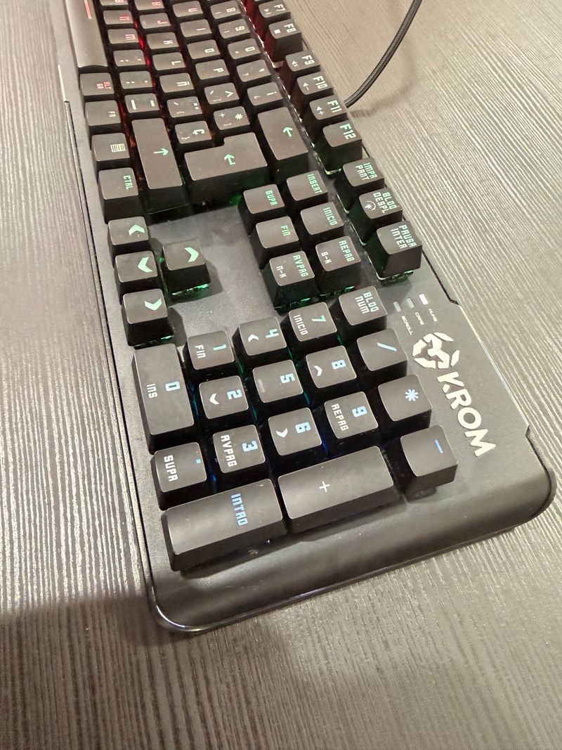 Teclado Mecánico KROM KAEL RGB