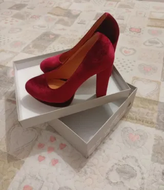 Scarpe con tacco colore burgundy