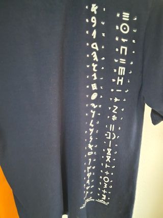 Camiseta Talla S con Diseño de Alfabetos