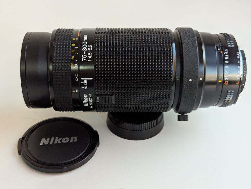 Objetivo Nikon AF Nikkor 75-300mm 1:4.5-5.6