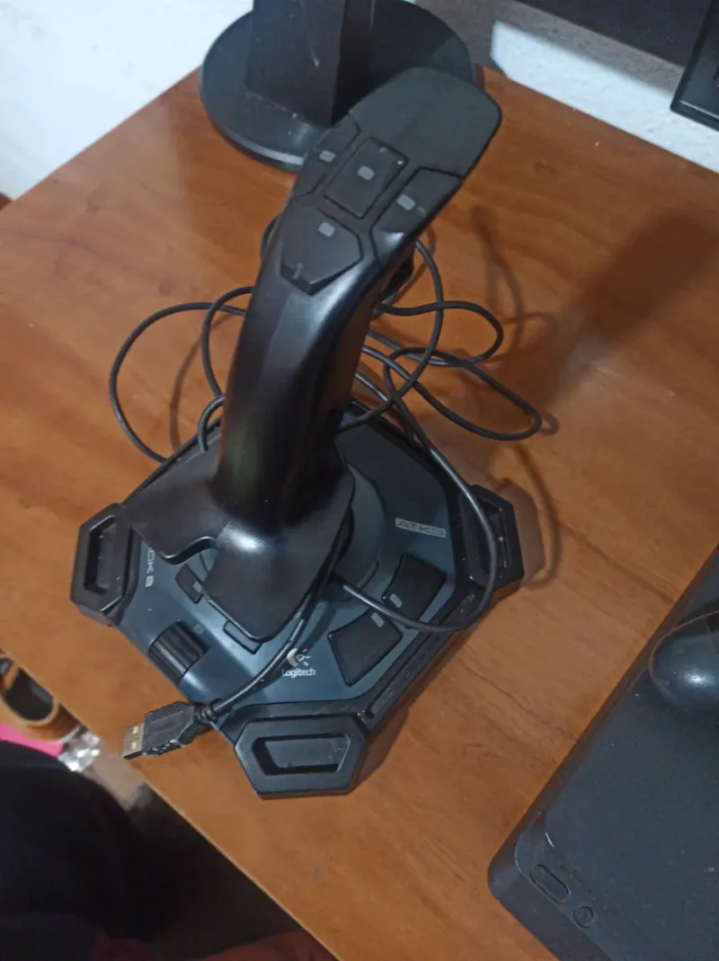 Joystick Logitech Attack 3 afbeelding 2
