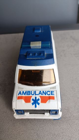 Ambulanza vintage anni '90 Majorette