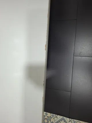 Mesita auxiliar blanca elevable