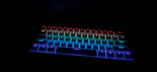 Teclado mecánico APAYADO K61 (60%) - RGB NUEVO.