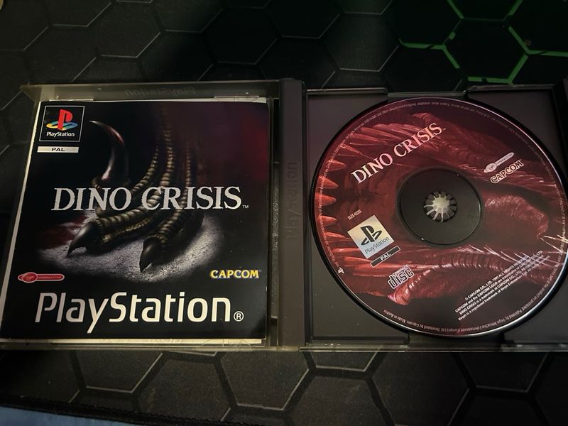 Dino Crisis PS1 PAL España afbeelding 3