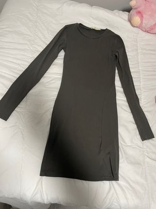 Vestido midi verde oliva manga larga