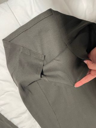 Vestido midi verde oliva manga larga